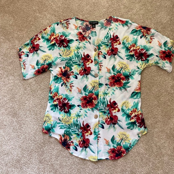 Beautiful matching set. Top and skirt Cool comfy rayon, crinkled material. Sz PM - Picture 4 of 16